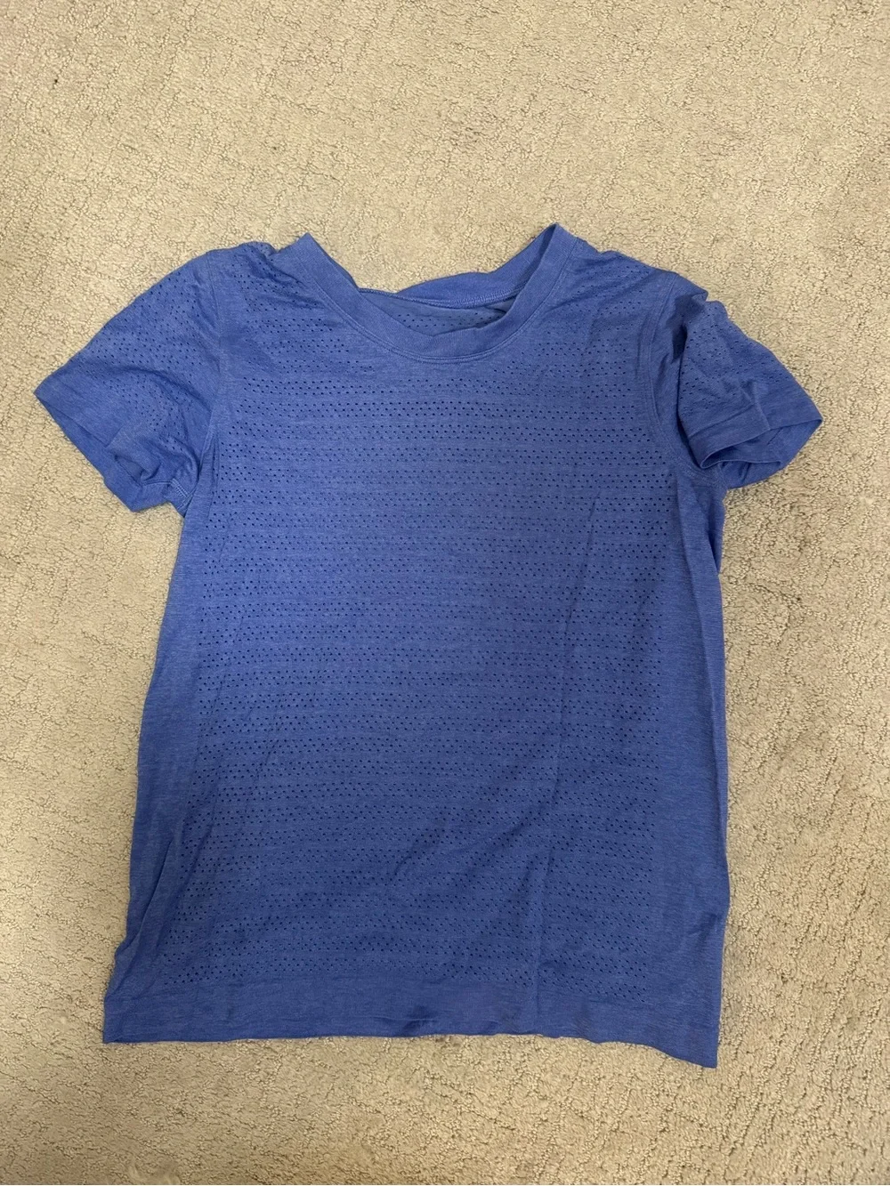 Lululemon running shirt